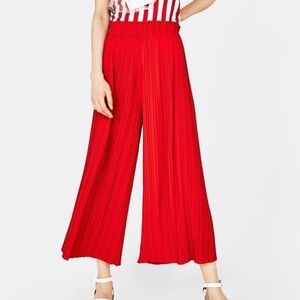 Bershka Red Pleated Wide Leg Cropped Pants XS
